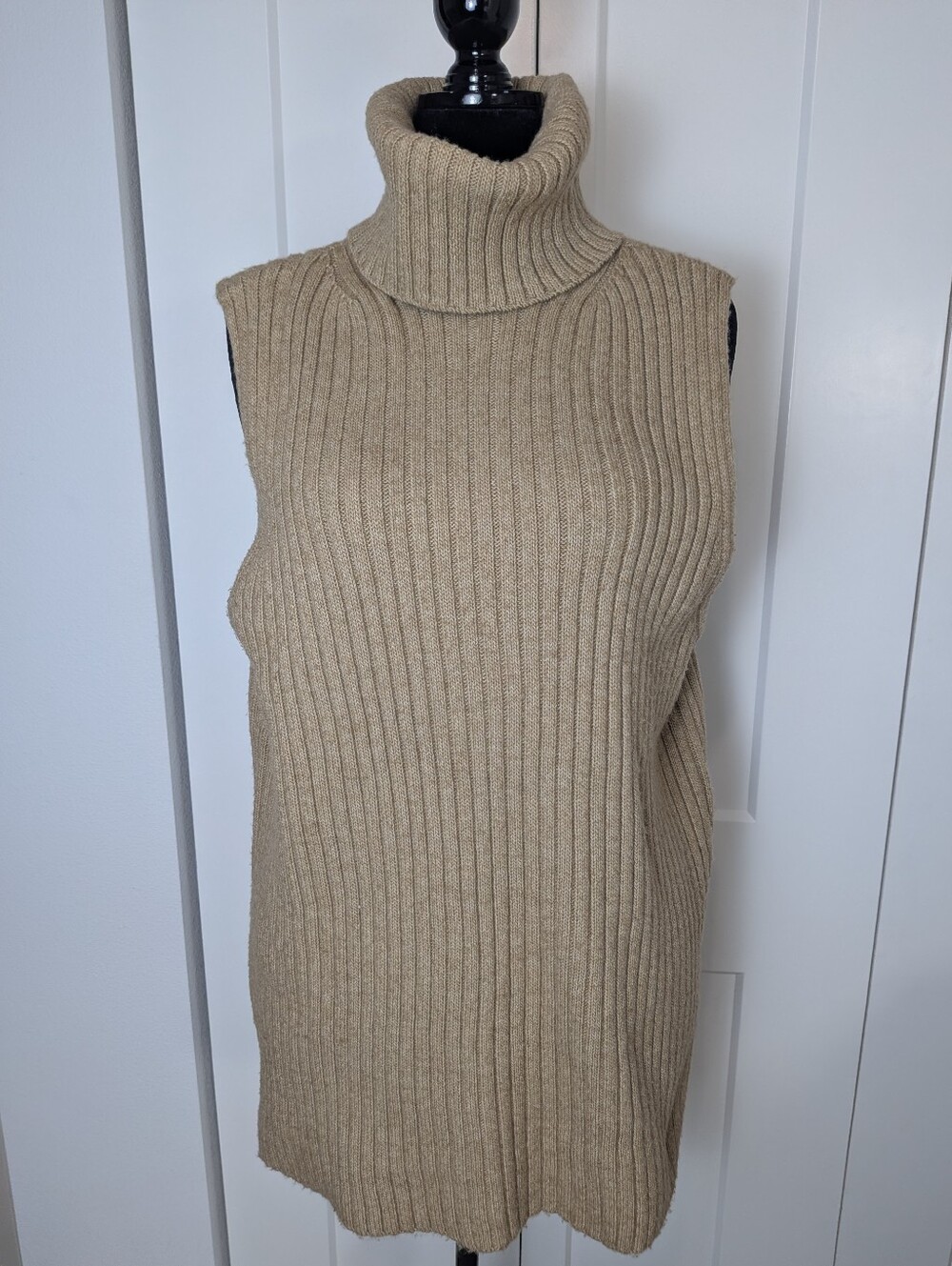 H&M Chunky Wool Blend Ecru Turtleneck Sleeveless Sweater Vest Women's Sz M Beige